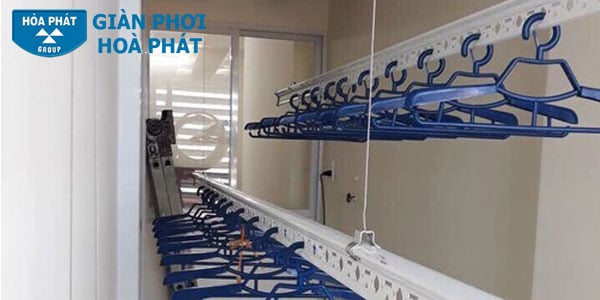 Giàn Phơi Thông Minh Hiện Đại Gắn Trần Hòa Phát 999A